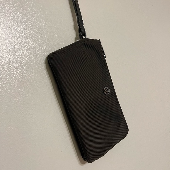 lululemon athletica Handbags - Lululemon Wristlet Wallet
